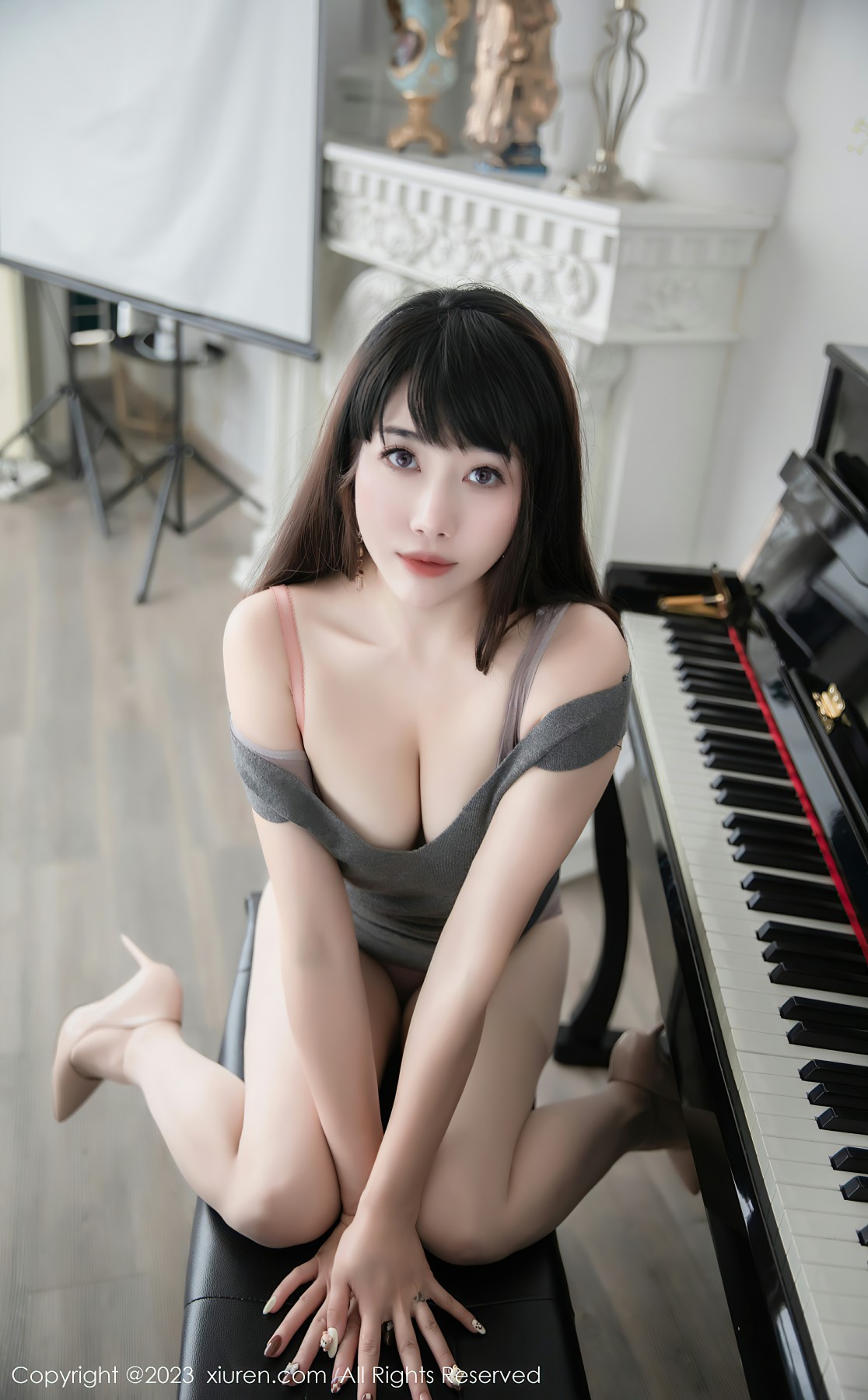 [XiuRen秀人网] 2023.04.07 No.6532 严利娅Yuliya [72+1P]-女神汇